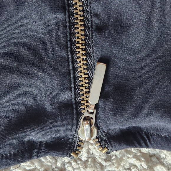 Express Extra Small Black Gold Blouse Shirt Stretch Top Stud Simply Irresistible - Picture 8 of 14